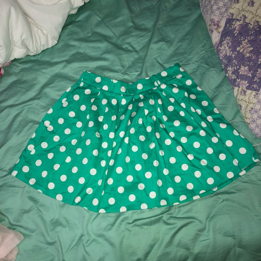 Medium size skirt.